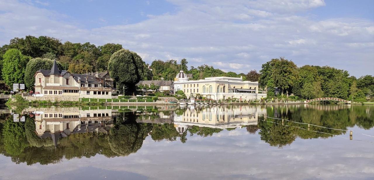 Studio avec superbe vue 5min à pied des Thermes Bagnoles de l'Orne Normandie Extérieur photo