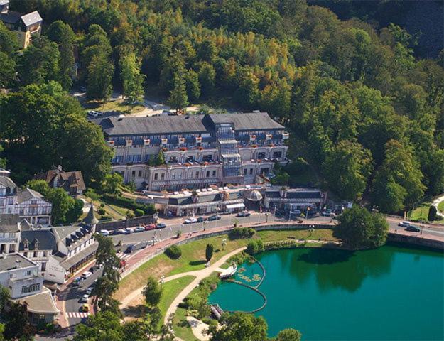 Studio avec superbe vue 5min à pied des Thermes Bagnoles de l'Orne Normandie Extérieur photo