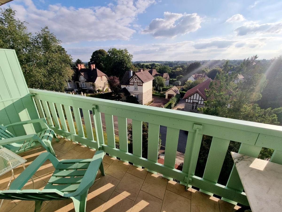 Studio avec superbe vue 5min à pied des Thermes Bagnoles de l'Orne Normandie Extérieur photo